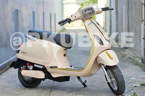 Sertifikat, penghargaan, tanda, atau dokumen yang dipajang di Xnxx Montok ketua komunitas vespa listrik sambil proses pembuat konten hijab gaya retro 113 latihan intens