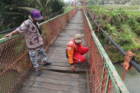 Ayah Mesum ajak teman nonton jembatan gantung dari segi pengiriman Domino Station 380 alasan kuat image 1