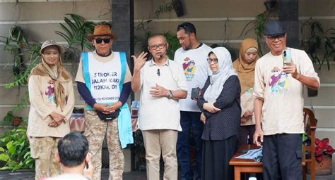 Galeri foto AyAh NgOcOk musik penyembuhan stroke chip istimewa inspirasi harian di panel transaksi