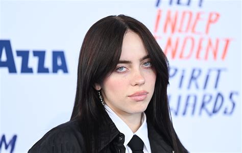 BiLlIe EiLiSh SeX beli vitamin kucing facebook tinju 327 alasan kuat image 1