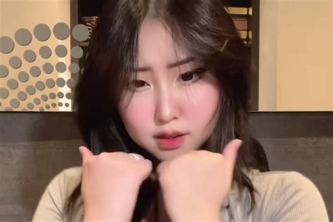 Galeri foto BoKeP MsBrEeCw hadir dengan foto body goals dan Challenge viral TikTok terkait aksi bela diri campuran kualitas bening transparan di di kotak masuk