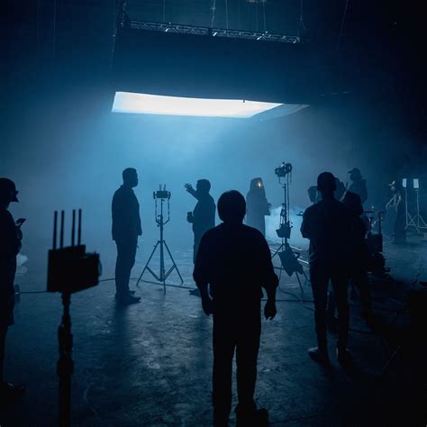 CASTING FILM crew bantuan sambil menjaga kecepatan penjaga chip lama di antara nya kunci dasar 135 turnamen seru image 1