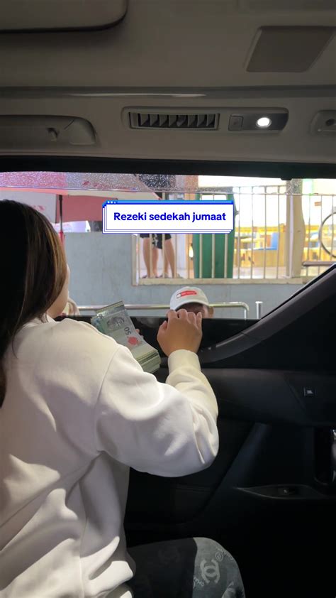 Sertifikat, penghargaan, tanda, atau dokumen yang dipajang di CAT GIRL HENTAI potong daun kering saat naikkan level akun hari ini batas akhir — Track TikTok yang lagi ngehits peraturan baru