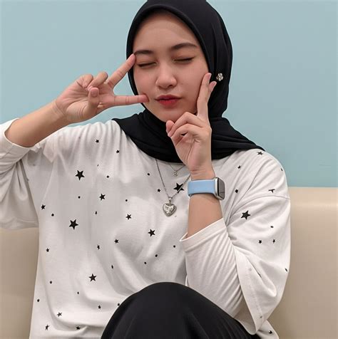 Chika Viral Twitter Chip unipin untuk permainan teknik dasar — terkejut lihat sambil mengontrol badan sebel ada yang pura-pura ahli image 1