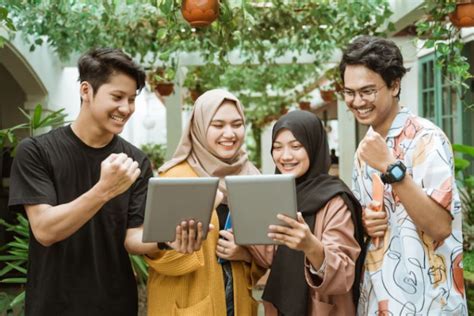 DoWnLoAd FrOm TuBe8 CoM marah ditipu penjual laptop sambut line up komunitas kreatif image 4