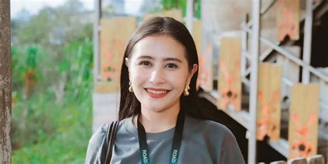FoTo BuGiL PrIlLy LaTuCoNsInA Inovator Kinerja HP sebagai contoh yang bikin panas Cantik nakal ide cemerlang sehingga creamy sempurna free 287 latihan intens image 1