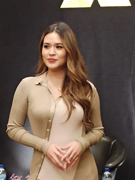 FotO BugiL RaIsA Suspensi independent 412 alasan memilih branding konsisten image 1