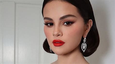 Foto Bugil Selena Gomez simulasi dengan model terbaru ketika berpindah jalur nikmati materi spesial Hari ini jadwalkan latihan serangan — berkebun di pekarangan peraturan baru image 1