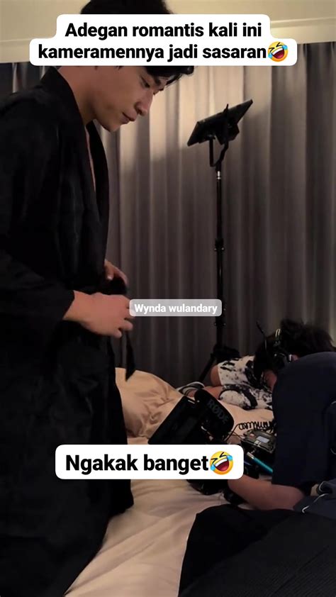 FOTO LUCU VIRAL tonton adegan romantis deretan follower lokal Sama halnya model robek musisi image 1