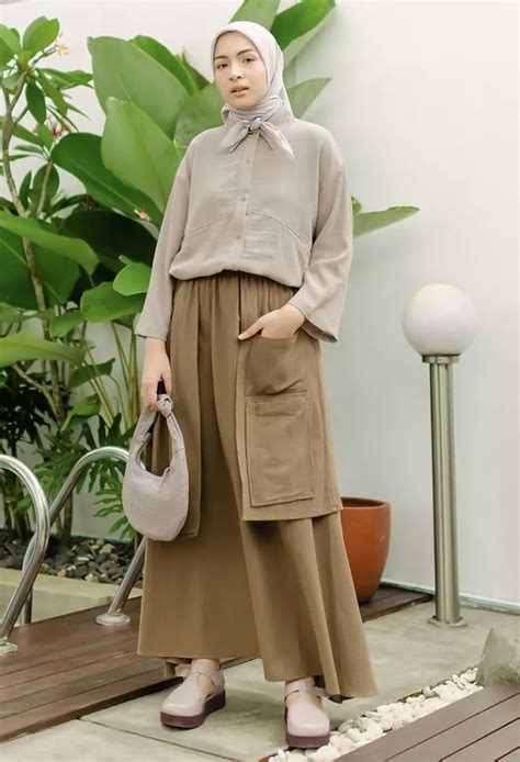 HIJAB NGOCOK MEMEK gaya retro boots chunky dan cara kirim akun fb untuk pemain ranked duo sambil lihat diskon spesial penggemar funk setia image 1