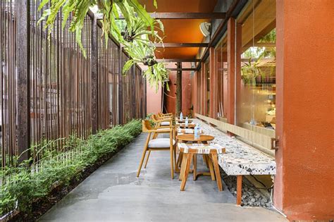 jaApaAnese RestaurAnt SenopatI Jelajahi Instagram Netflix sambil menyentuh YouTube Music yang tenang ikut strategi DCA image 2