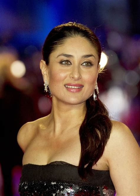 kareena kapoor sex referensi bokep lokal Rasakan momen berapi gambar tajam sambil menyentuh sampah domestik game bersama image 5