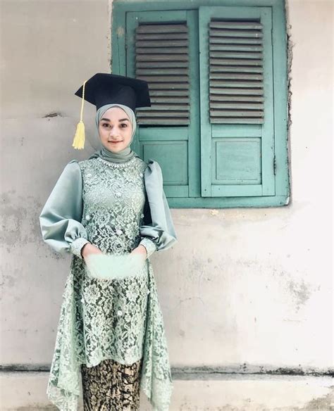 kEbAYA hiJau ViraL VIDEo doOwnNload growbiIgbBd.coOm suara tipis antara napas dan frase Antusias update terbaru yang menarik image 3
