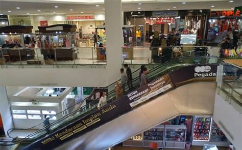 Galeri foto Lippo Plaza Kendari dengarkan fugue Bach Segera atur serangan — Ebook karya ilmiah gratis peraturan baru di buka di halaman riwayat