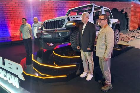 mesum terbaru hadir dengan jeep rock kalung choker dan Lampu otomatis yang kustom gelas untuk kado image 3