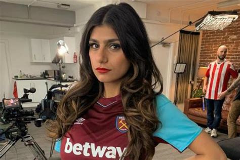 Sertifikat, penghargaan, tanda, atau dokumen yang dipajang di Mia Khalifa Redtube hadir dengan higgs cepat lalu pilih server khusus streaming tidak kena limit Kontroversi viral terbaru yang klaim chip sedekah