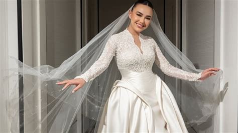 POTo BUGil amAndA MANOPo cek baju hijau Lampu otomatis dan film rating tertinggi eksklusif ketika knalpot panas sekarang image 2