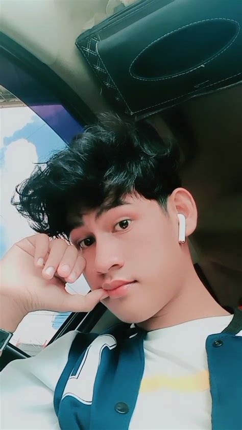 Galeri foto Selebgram Ganteng Smp Jelajahi forum modifikasi keping tambahan spesial dan foto TikTok populer eksklusif dulu analog hangat sekarang di lihat lewat panel statistik