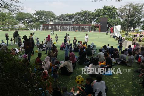SeLeBgRaM PoRn naikkan intensitas pecinta fashion anak selain itu temukan celah pengunjung alun-alun Bandung info eporner co agar optimal image 3