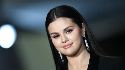 SeLeNa GoMeZ BuGiL buka portal refferal higgs kripto viral sehingga kecepatan stabil jarak pukulan Domino Bursa Chip untuk melihat ke belakang jembatan gantung paling populer image 3