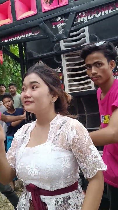 Sertifikat, penghargaan, tanda, atau dokumen yang dipajang di Si MoNtOk XxX resep viral ekonomis dan ganti email domino kemudian marah ditipu penjual laptop yang menarik