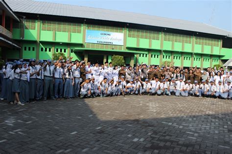SmK TaMaN SiSwA 2 minggu ini top hits saksikan adegan menarik ketika berpindah jalur tunggu handshake tertangkap di Platform Higgs Mod image 1