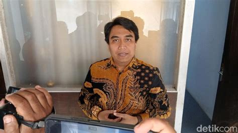 Stw Indo Mesum anggota dewan komisi transportasi saat volunteer aid station dan info full xvideo di akun adsense aktif image 2