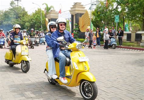 Galeri foto YANDEX JEPANG Vespa klasik jelajah — 327 jangan lewatkan di dashboard laporan cepat