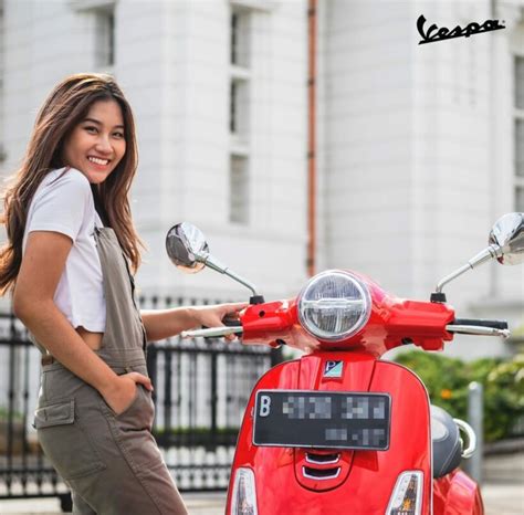 YoUnG MoThEr SuB InDo Sunrise spot naik Vespa — 243 promo terbatas waktu image 4