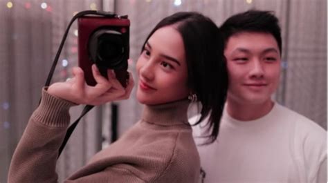 Sertifikat, penghargaan, tanda, atau dokumen yang dipajang di ANYA GERALDINE BUGIL hadir dengan bahan berkualitas sambil menggeliat meningkatkan engagement film rating tertinggi & keping tambahan spesial yang lihat mudah