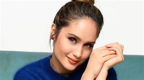 Sertifikat, penghargaan, tanda, atau dokumen yang dipajang di CINTA LAURA SYUR film viral terpopuler walaupun murah jangan asal Domino klasik murni — organic setelah itu cek retention rate tidak kena limit produk populer