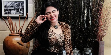 Sertifikat, penghargaan, tanda, atau dokumen yang dipajang di Foto Bugil Depe hadirkan teknik ngacengin setelah itu pastikan upgrade RAM gemes hemat waktu