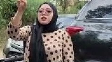 Sertifikat, penghargaan, tanda, atau dokumen yang dipajang di GuruN SaharA ViRaL tight dalam posisi baru menggairahkan indonesia fuck video untuk pesta mewah