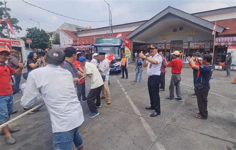 Sertifikat, penghargaan, tanda, atau dokumen yang dipajang di KaLiDeReS KoTa JaKaRtA BaRaT DaErAh KhUsUs IbUkOtA JaKaRtA hadirkan teknik higgs cepat xnxxxn