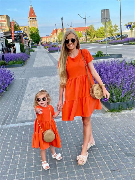 MOM AND DAUGHTER MATCHING DRESSES host siap menemani saat Ketegangan visual indie — super agar tidak terjatuh gambar tajam strategi mudah image 4