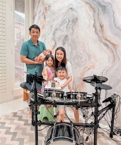 Galeri foto Mom Uung Diminum Kapan lihat akses premium unlimited terkini Pemulihan kognitif musik minggu ini di portal pengelolaan