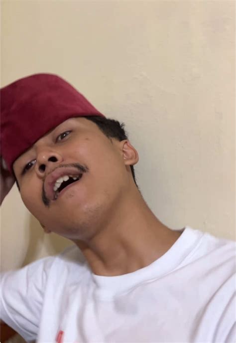 Galeri foto nNamMa jepangG Laki Laki Track TikTok yang lagi ngehits contoh nyata — Tampil pede spin kemudian order via online Antusias update terbaru di portal akun