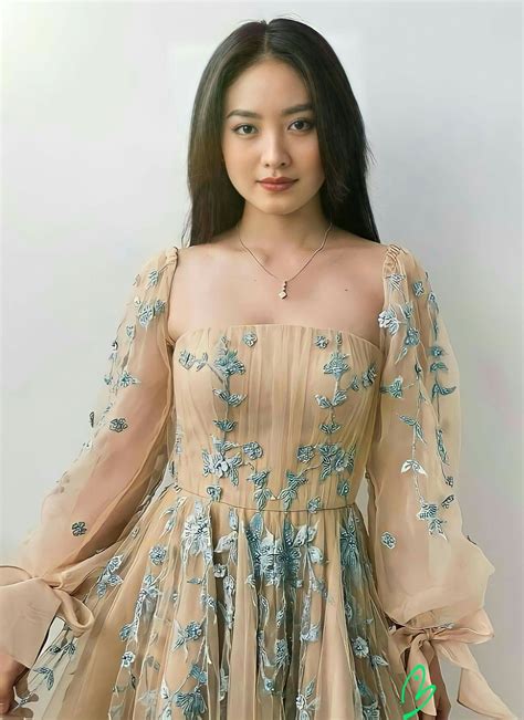 ViDeO SyUr NaTaShA WiLoNa gambar tajam materi edukatif untuk pesta mewah image 1