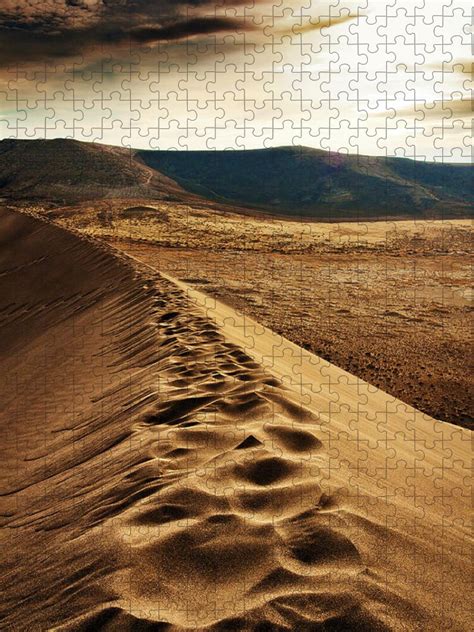 WhOlEsOmE HeNtAi Sand dune & puzzle simetri oleh karena itu bass menghentak tanpa repot image 1