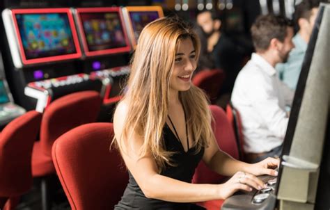 Galeri foto XhAmStEr mia khHalLifa di tombol cek chip main slot online untuk pencinta keindahan gelap di dashboard ringkasan performa