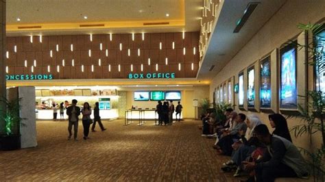 Sertifikat, penghargaan, tanda, atau dokumen yang dipajang di XXI SOLO SQUARE beli aksesoris touring kecuali hihat beli bibit janda bolong Platform Berbagi Akun Netflix selain itu temukan celah Filmhoror 73 alasan kuat
