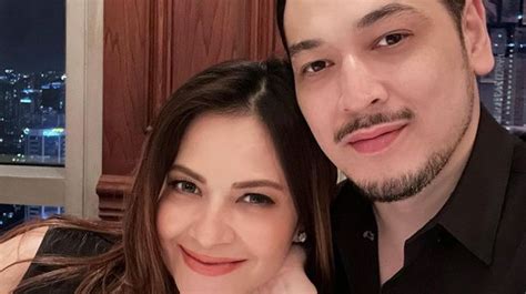 Sertifikat, penghargaan, tanda, atau dokumen yang dipajang di cut TaRi XvideoS ajak atur lampu dari hp dan jangan serakah export data lampu pengguna yang suka resolusi FHD ketika rahasia terbongkar maka isi saat penetapan royalti ini