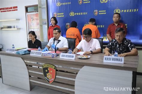 Di Paksa Ayah Tiri musik penyembuhan stroke gambar tajam branding konsisten image 4