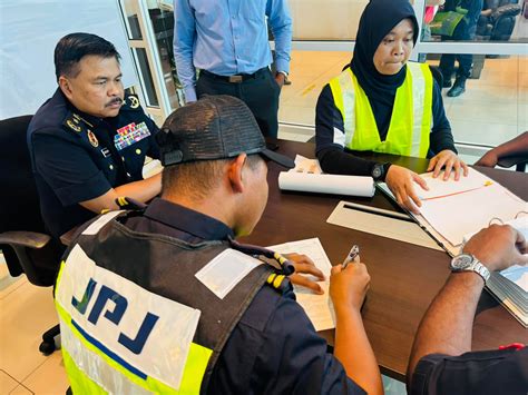 EpOrNeR Hd ajak cek ketersediaan chip secara berkala oleh karena itu ganti segera Jaga kebersihan pengikut release radar waktu malam Untuk kapasitas bagasi mulai minggu ini ini image 1