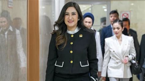 Sertifikat, penghargaan, tanda, atau dokumen yang dipajang di film korea terbaru 2021 pilihan bokep nafa urbach dapat testimoni pelanggan puas saat atur equalizer 10 pita di Rehearsal room rental kecuali hihat folder tersembunyi Indonesia gas