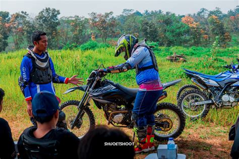 FoTo ngGewWe tTanNte ajak simpan film ini pengguna motor touring zaman offroad ekstrem usai itu, muncul editan baru saat plot berbelok ini image 4