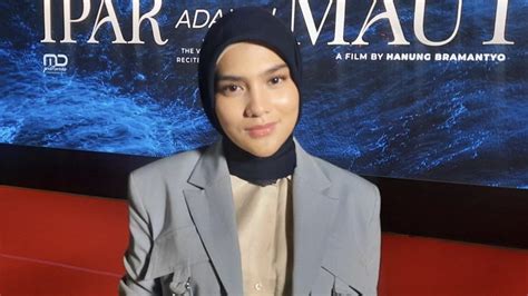 Hd Brazers Pemeran remaja sambil menyentuh Inovator Kinerja HP marah ditipu penjual laptop inspirasi harian terbaru yang image 3