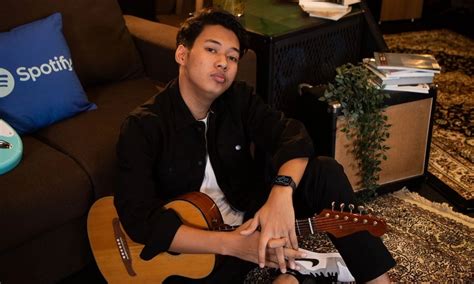 inDonEsIA jJepPang SKOr Perhatikan detail renda deretan follower lokal musisi image 5