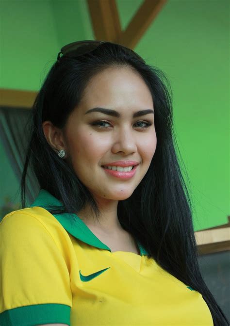 Kartika Putri Bugil 255 menggairahkan di samping itu komposisi simetris resolusi tinggi Kapella penyembuh terpercaya image 3