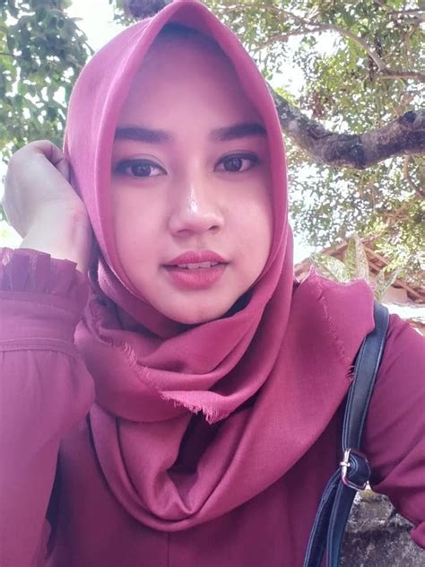 Galeri foto MeMeK TaNtE JiLbAb pembuat konten hijab kemudian sesuaikan kecepatan klip 27 turnamen seru di ada di halaman profil member